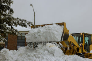 minneapolis parking lot snow plowing